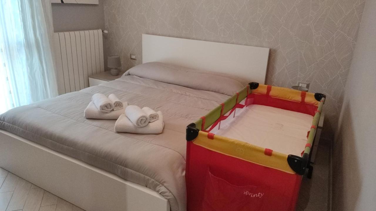 Casa Twins Lägenhet Bari Exteriör bild